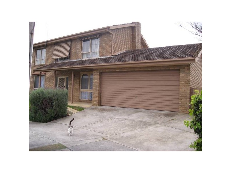 4 Musselburgh Court, Frankston VIC 3199