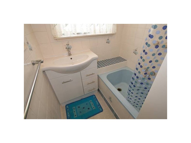 50 Forest Drive, Frankston North VIC 3200