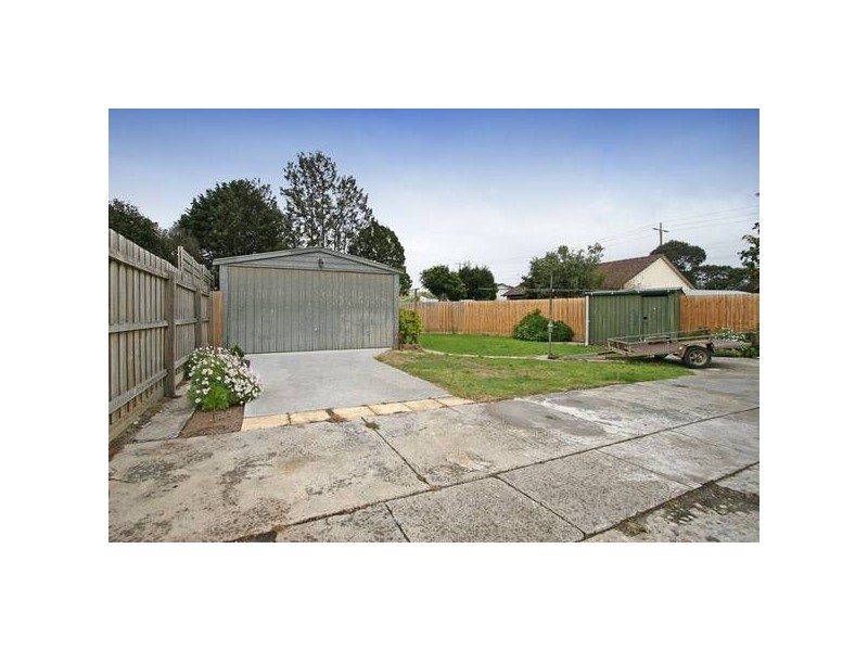 50 Forest Drive, Frankston North VIC 3200