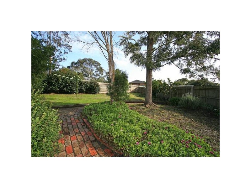 6 Chamouni Court, Frankston VIC 3199
