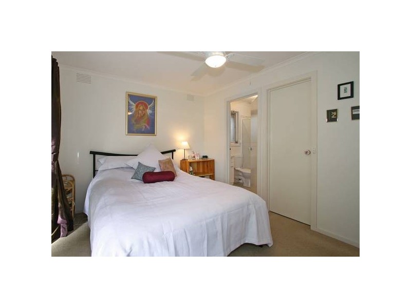6 Chamouni Court, Frankston VIC 3199