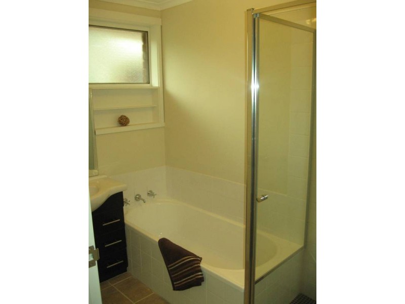 2/39 Highview Road, Frankston VIC 3199