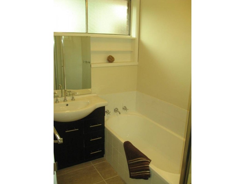 2/39 Highview Road, Frankston VIC 3199