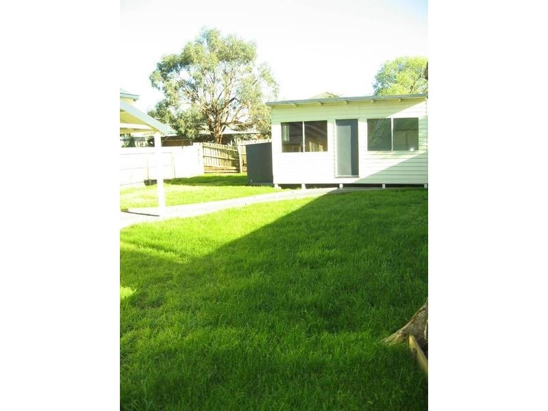 7 Bragge Street, Frankston VIC 3199