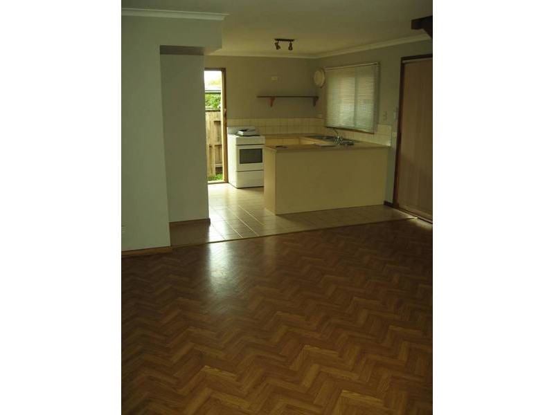 1/280 Nepean Hwy, Seaford VIC 3198