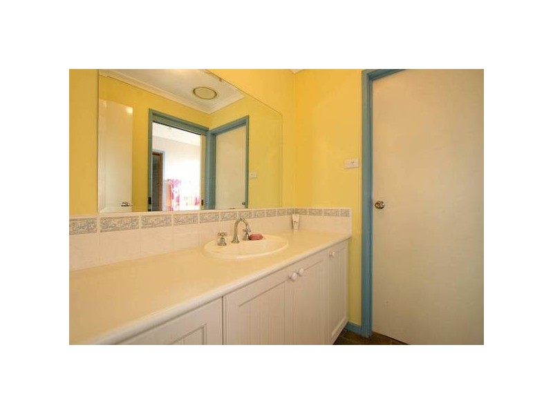 27 Kildare Court, Frankston VIC 3199