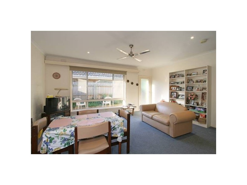 2/18 The Crest, Frankston South VIC 3199