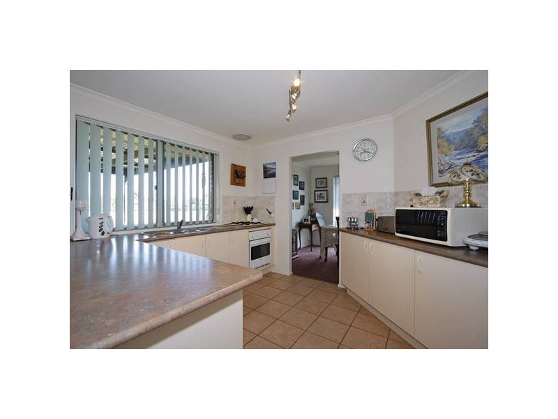 24 Fairhaven Road, Carrum Downs VIC 3201