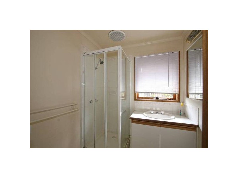 8 Arcadia Street, Carrum Downs VIC 3201