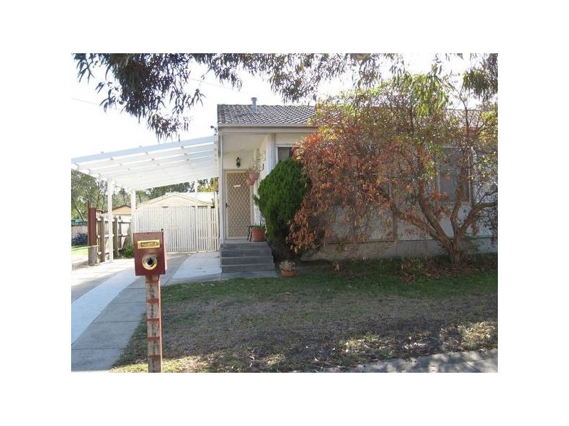 19 Coolgardie Street, Frankston North VIC 3200