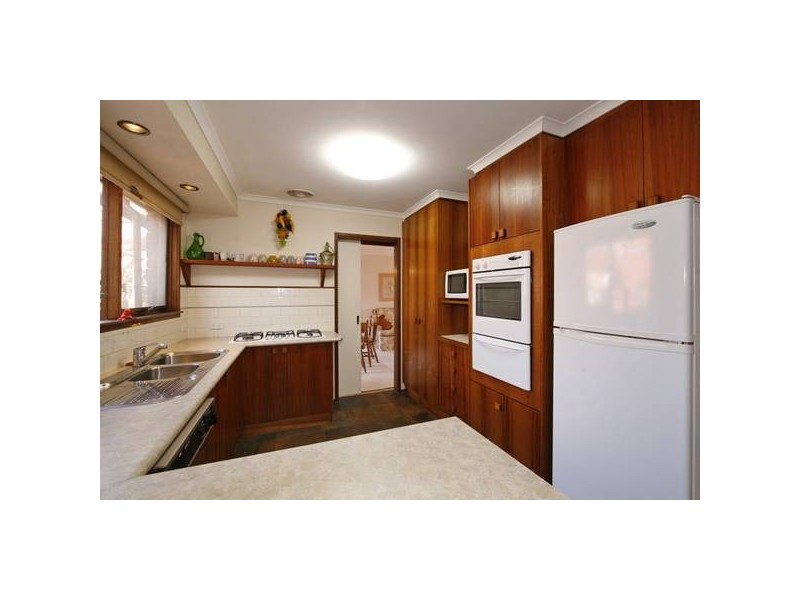 32 Raphael Crescent, Frankston VIC 3199