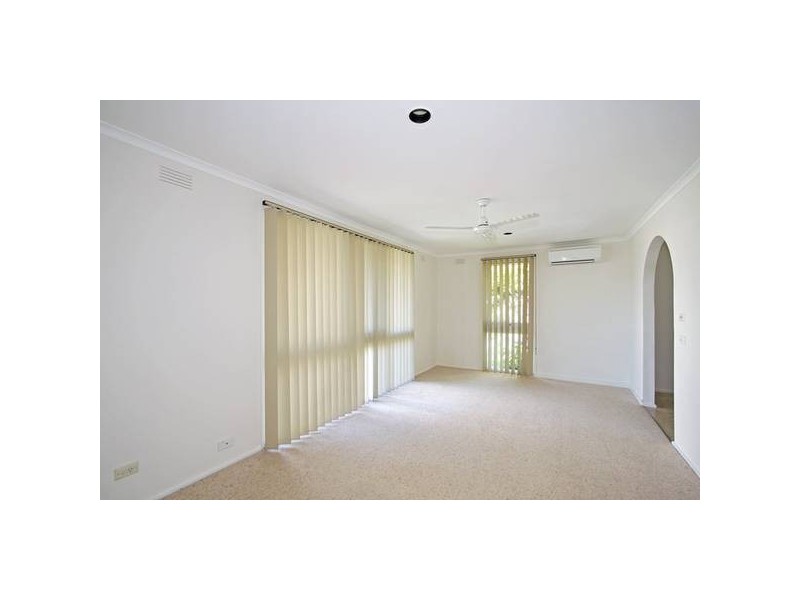 1 Raymond Avenue, Langwarrin VIC 3910