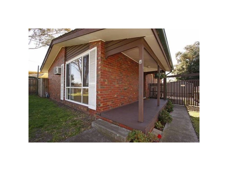 4 Haslam Street, Seaford VIC 3198