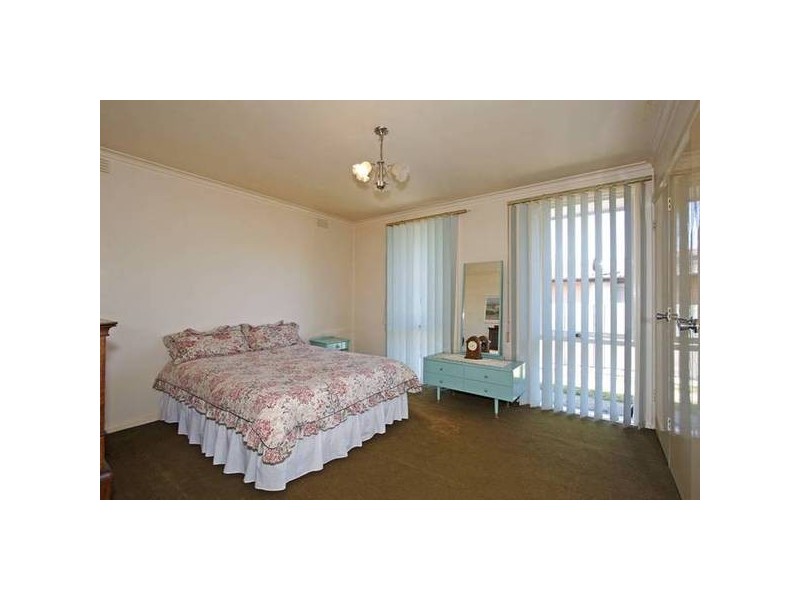 4 Haslam Street, Seaford VIC 3198