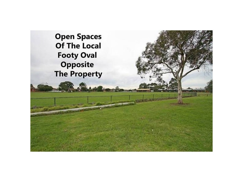 22 Mulberry Crescent, Frankston North VIC 3200