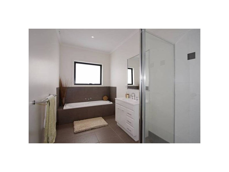 2/36 Genista Street, Frankston South VIC 3199