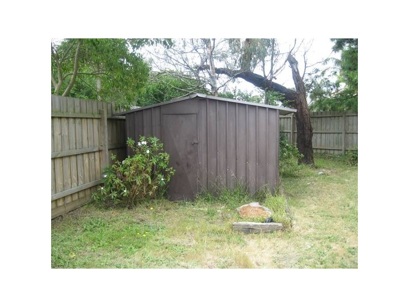 6 Finisterre Court, Frankston VIC 3199