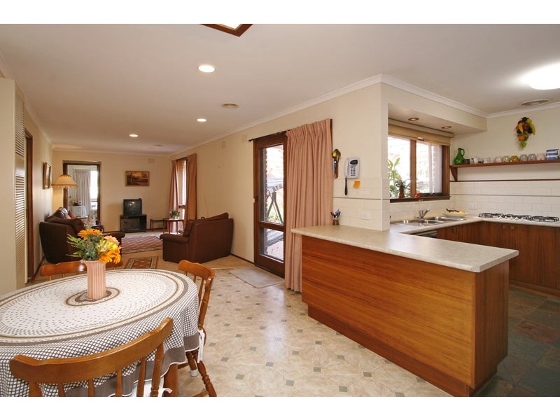 32 Raphael Crescent, Frankston VIC 3199