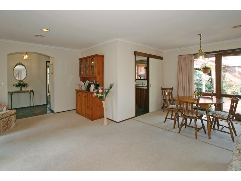 32 Raphael Crescent, Frankston VIC 3199