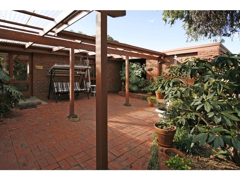 32 Raphael Crescent, Frankston VIC 3199