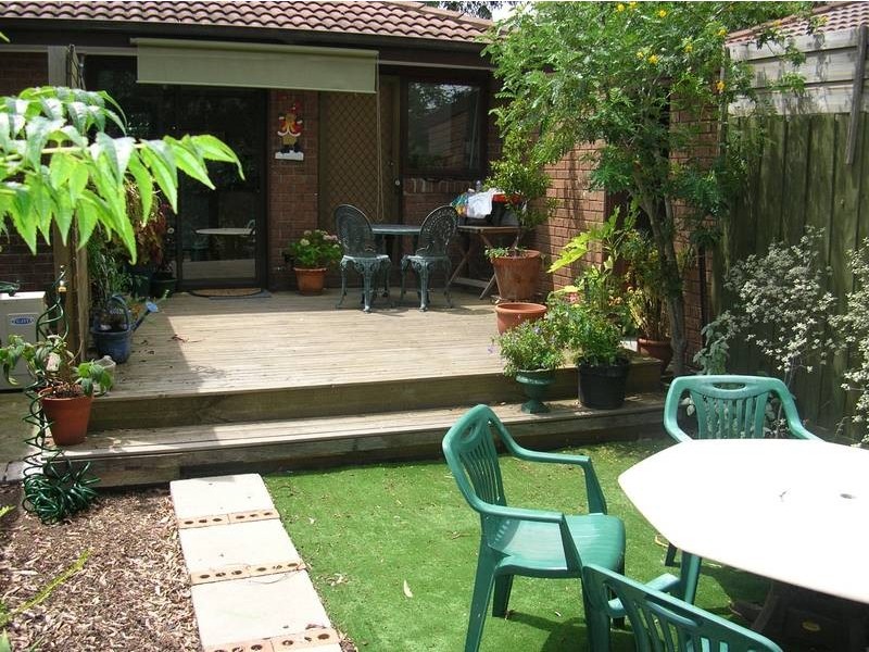 2/6 Nursery Avenue, Frankston VIC 3199