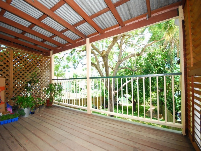 10 Young Street, Milton QLD 4064