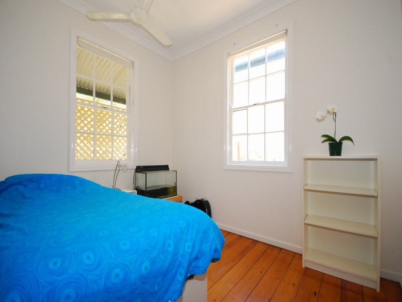 10 Young Street, Milton QLD 4064