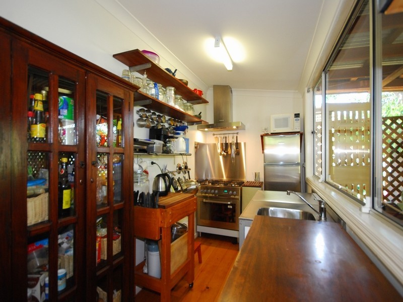 10 Young Street, Milton QLD 4064