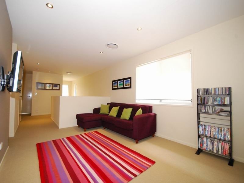 30 Melbourne Avenue, Camp Hill QLD 4152