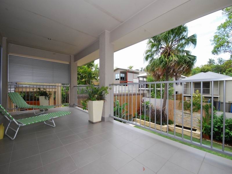 30 Melbourne Avenue, Camp Hill QLD 4152