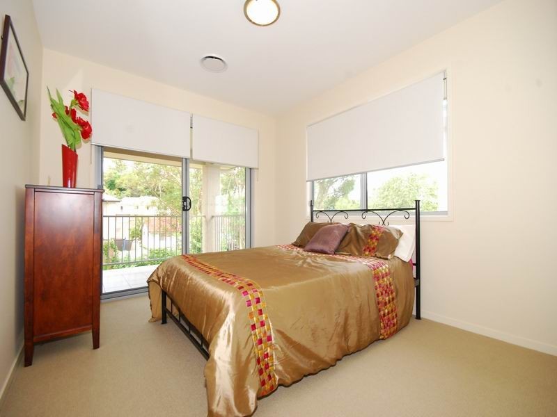 30 Melbourne Avenue, Camp Hill QLD 4152