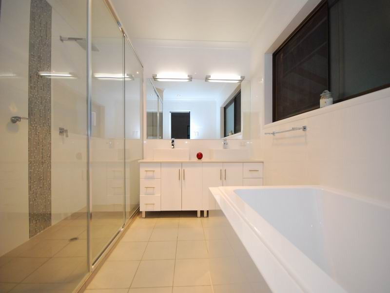 85 Hebe Street, Bardon QLD 4065