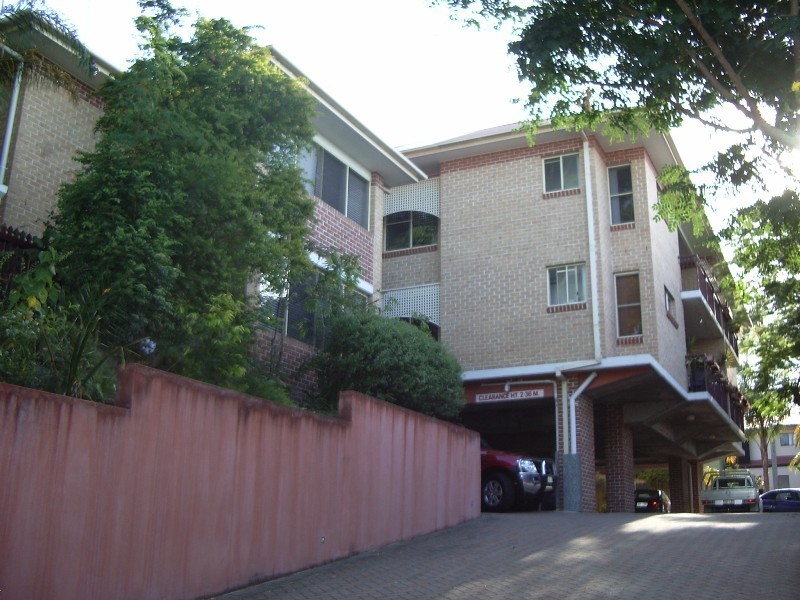 4/19 Windsor Road, Red Hill QLD 4059