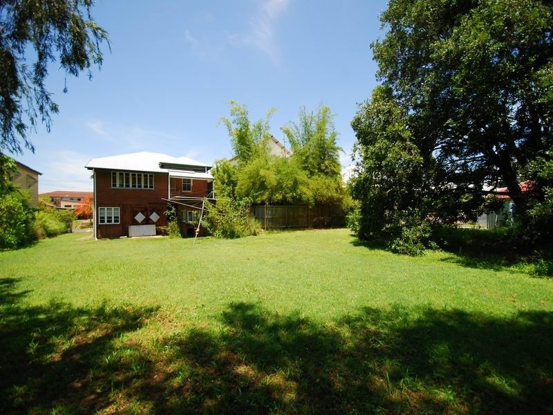 12 Gray Road, West End QLD 4101