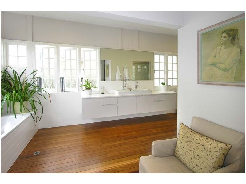 61 Northam Avenue, Bardon QLD 4065