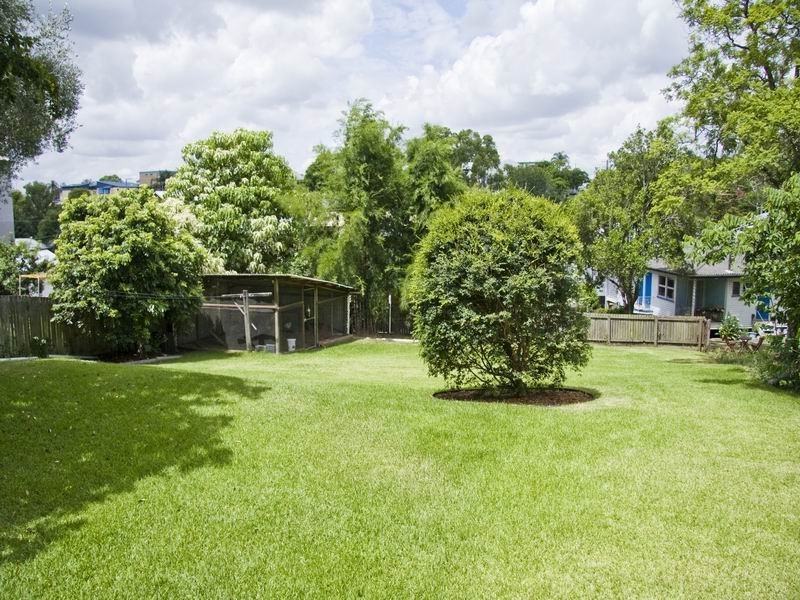 16 Wienholt Street, Auchenflower QLD 4066