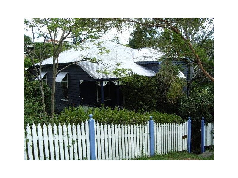 18 Mornington Street, Red Hill QLD 4059