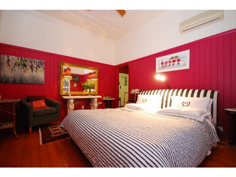 17 Golding Street, Toowong QLD 4066