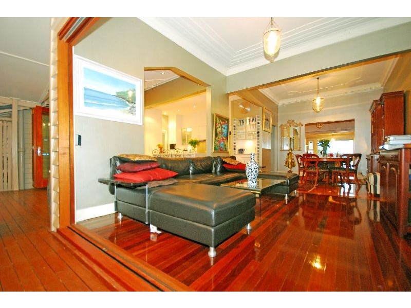 17 Golding Street, Toowong QLD 4066