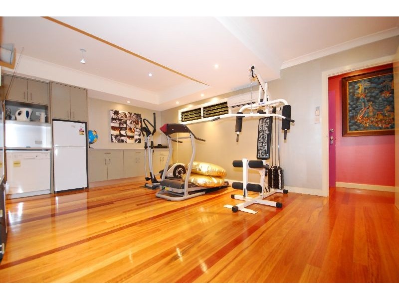 17 Golding Street, Toowong QLD 4066