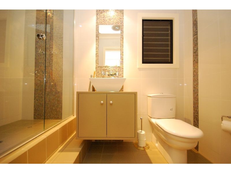 17 Golding Street, Toowong QLD 4066