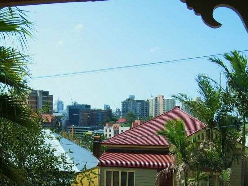 13 Heaslop Street, Woolloongabba QLD 4102