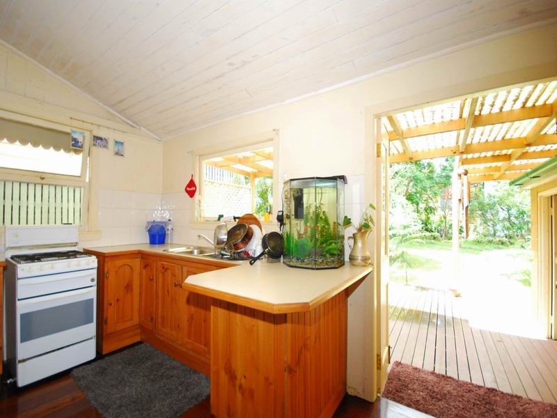 13 Heaslop Street, Woolloongabba QLD 4102