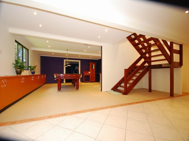 43 Stoneleigh Street, Albion QLD 4010