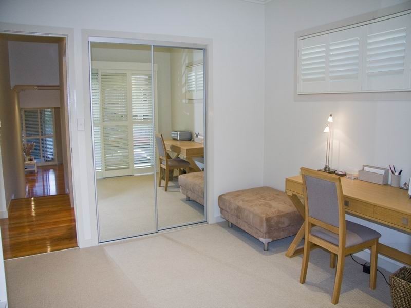 16 Grace Street, Red Hill QLD 4059