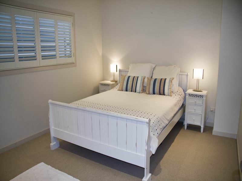 16 Grace Street, Red Hill QLD 4059