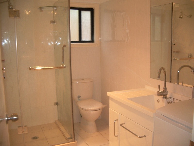 16/A Bathurst Street, Red Hill QLD 4059