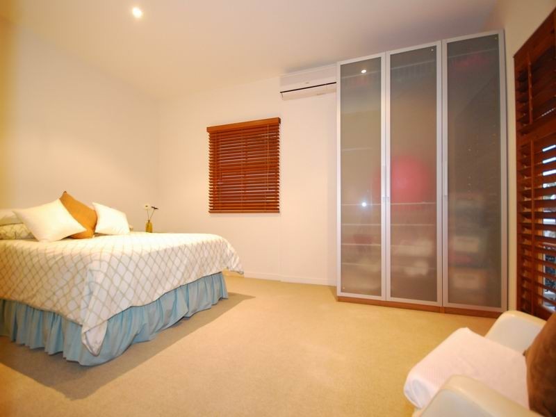 28 Cricket Street, Brisbane QLD 4000