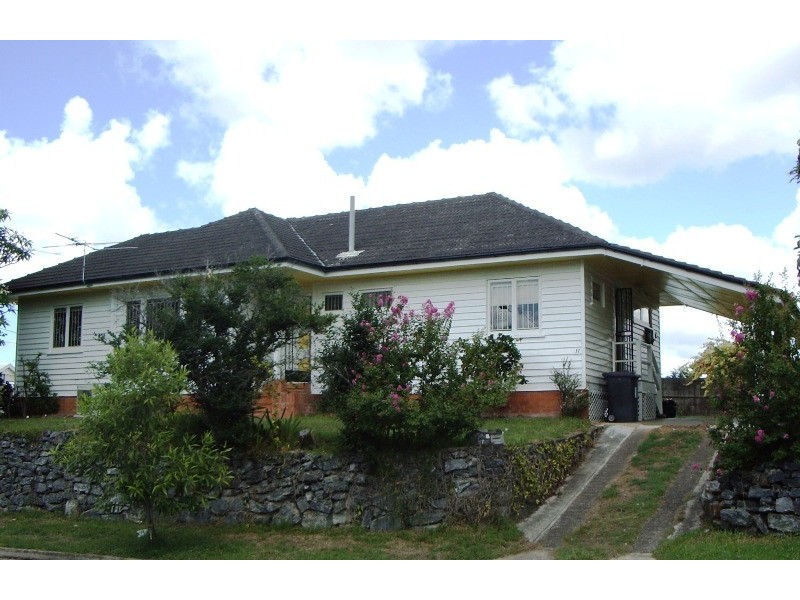 11 Fairseat Street, Bardon QLD 4065