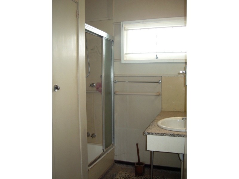 11 Fairseat Street, Bardon QLD 4065